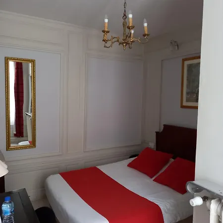 Brit Hotel Comtes De Champagne - Troyes Centre Historique Esterno foto