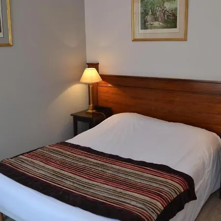 Brit Hotel Comtes De Champagne - Troyes Centre Historique Esterno foto
